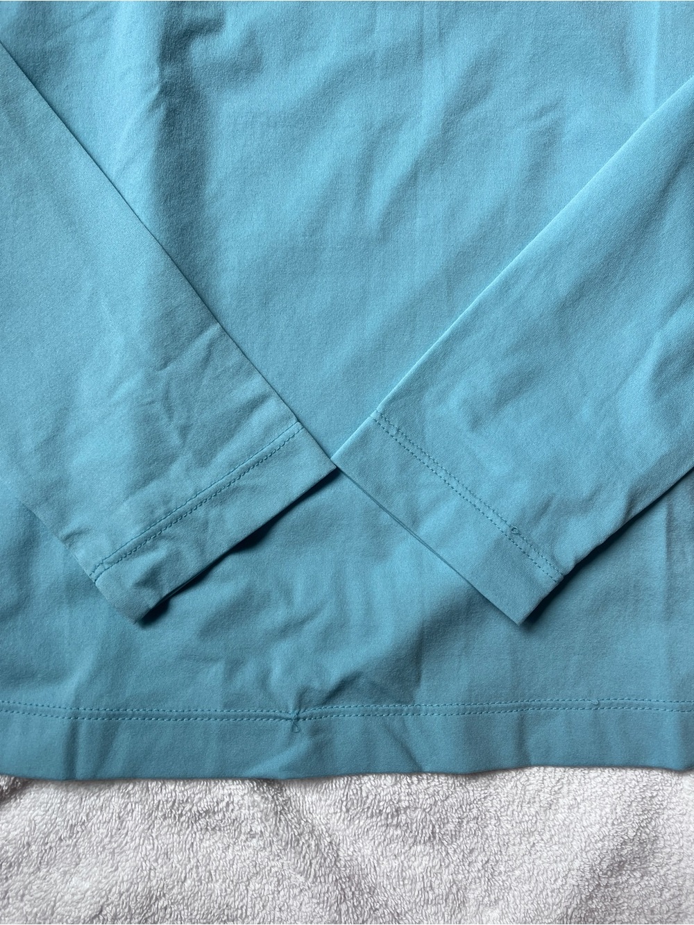 St. John Aqua Turtleneck (M) - Picture 4 of 5